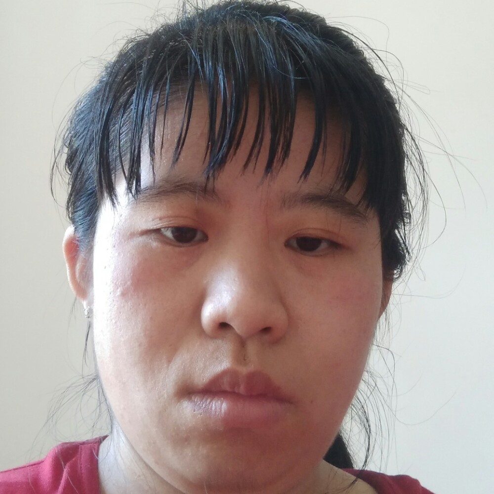 腼腆請眼神的照片