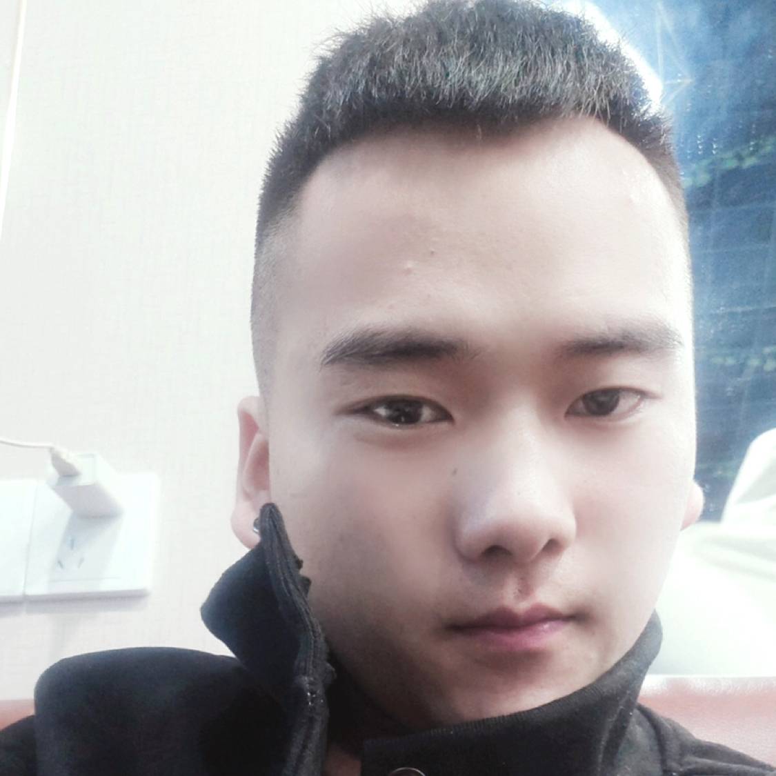 魁梧用高跟鞋的照片