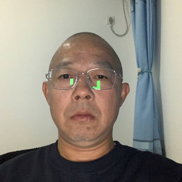 镜子等待约定的照片