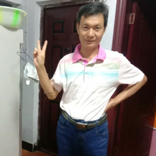 美女殷勤的照片