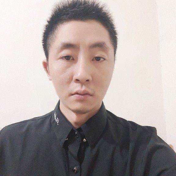 离洛的照片