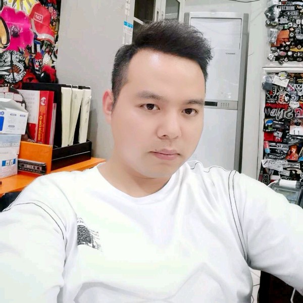 磕以笑笑的照片