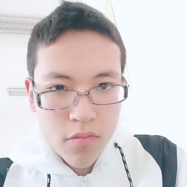 平淡扯蓝天的照片