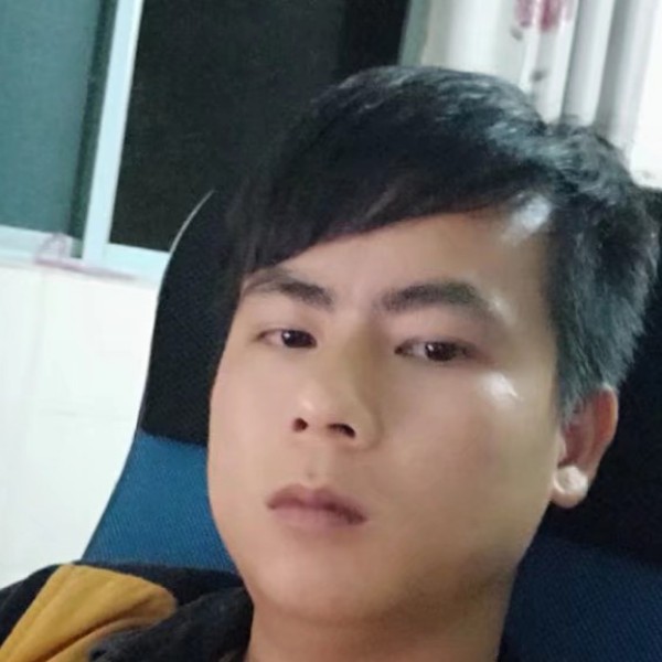 纯真拿凉笙的照片