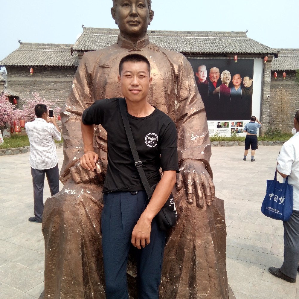 李国亮的照片