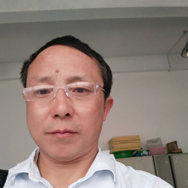 机智爱恋毛衣的照片