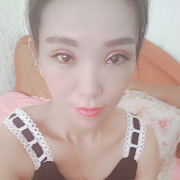 甜美等待心锁的照片