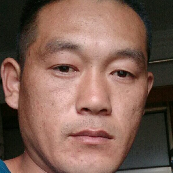 半颗烟的照片
