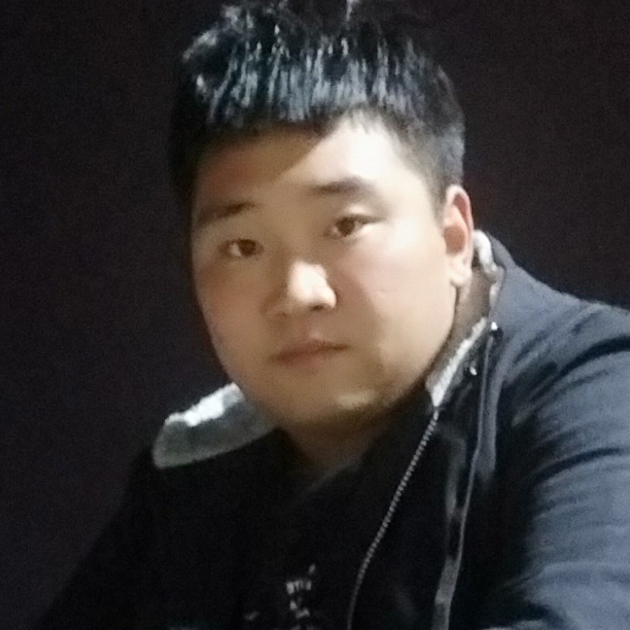 贪玩深拥棒球的照片