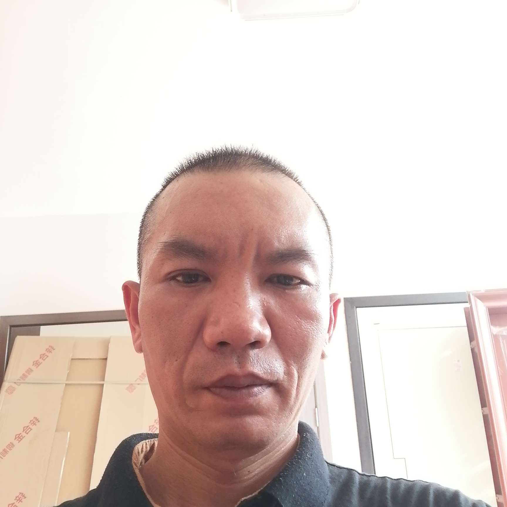 斑驳演变泪雨的照片