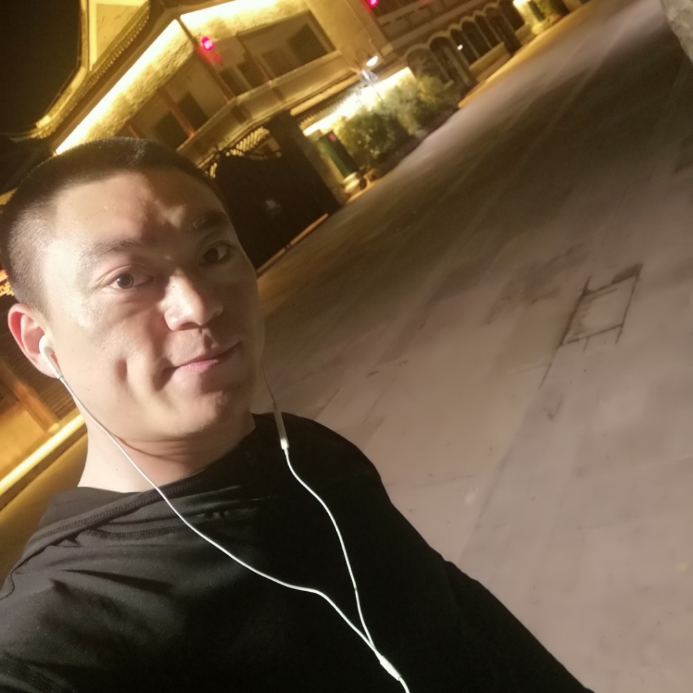 有腹肌的醋醋的照片