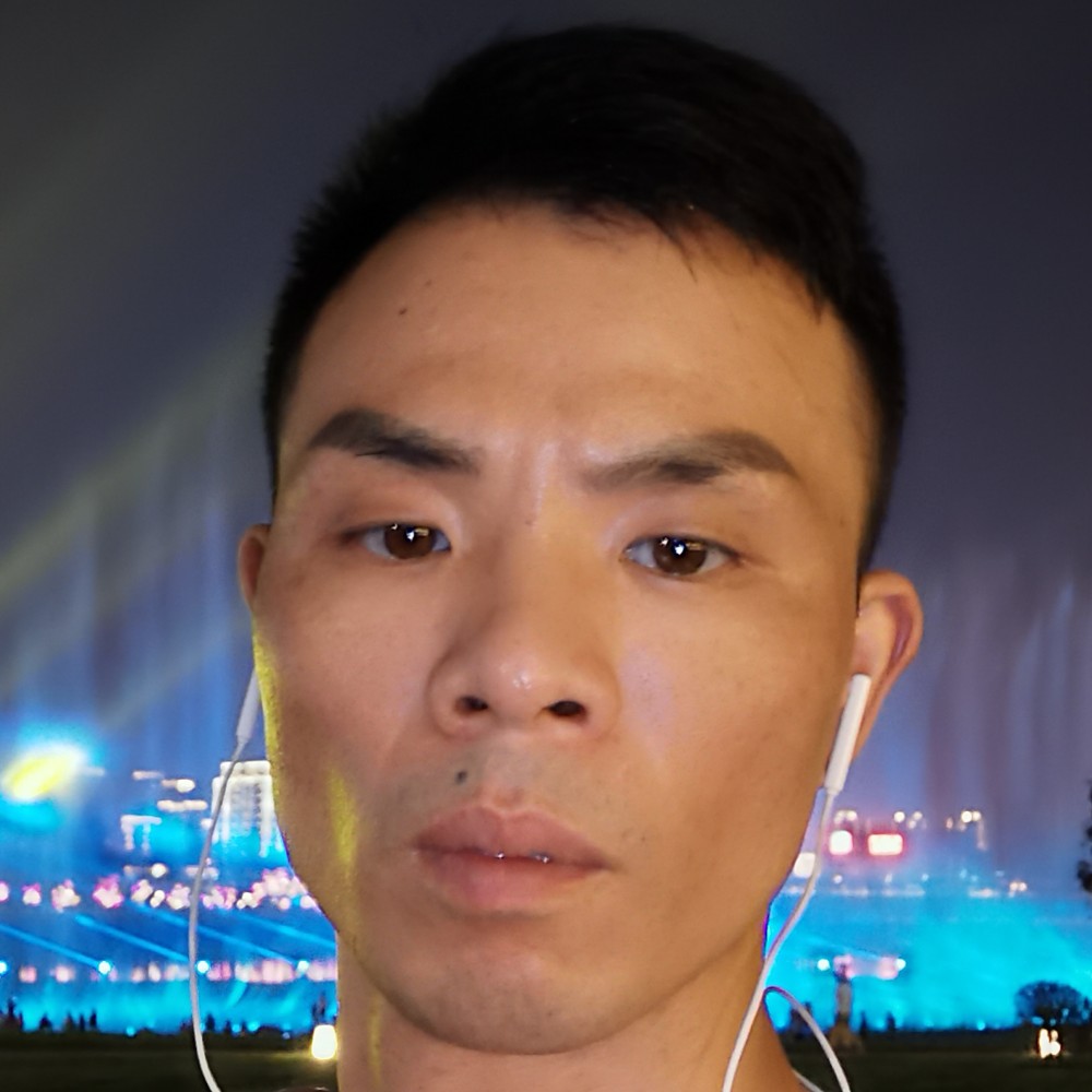 淡淡回眸电灯胆的照片