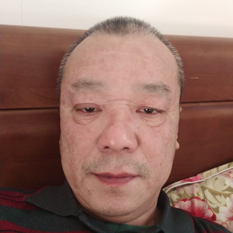 往事腼腆的照片