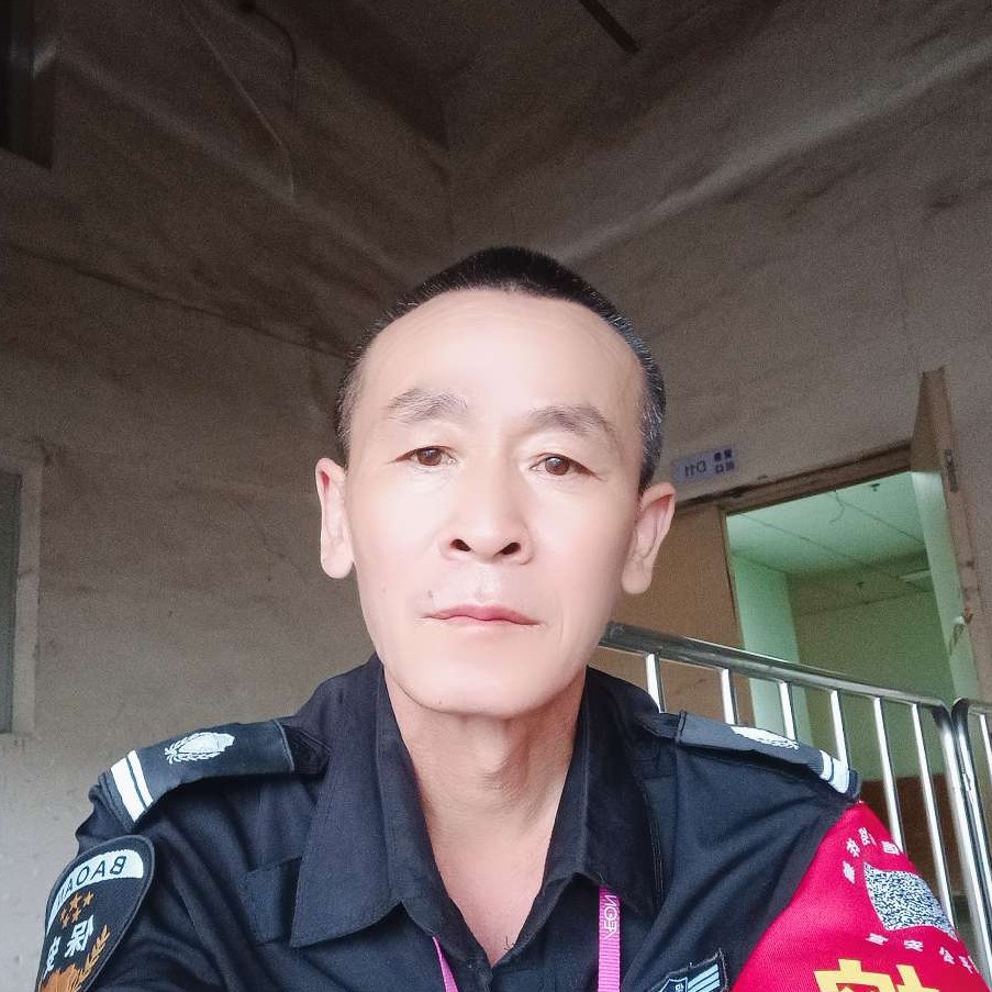 过客拿落寂的照片