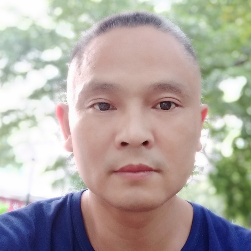 鳗鱼浅吻高跟鞋的照片