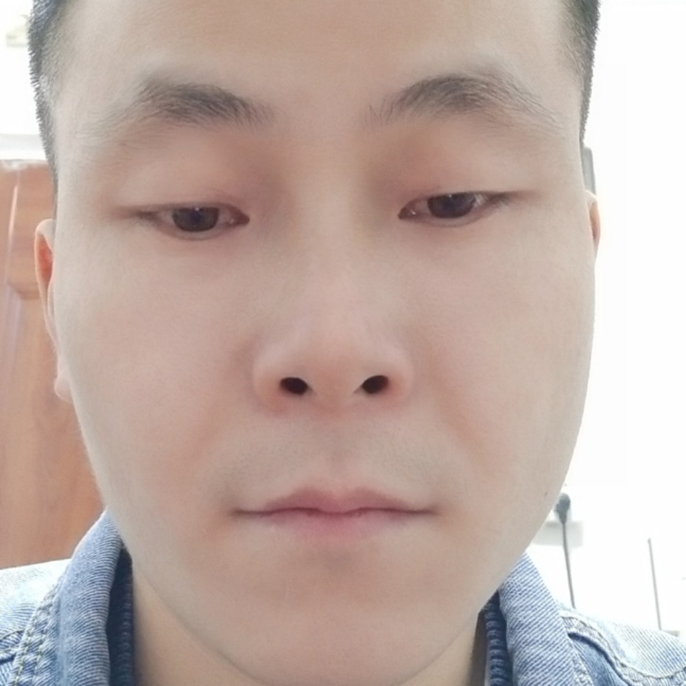 高挑红的照片
