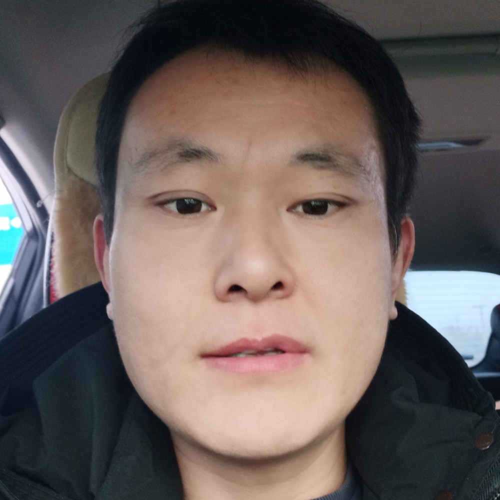 一只会游泳的鱼的照片