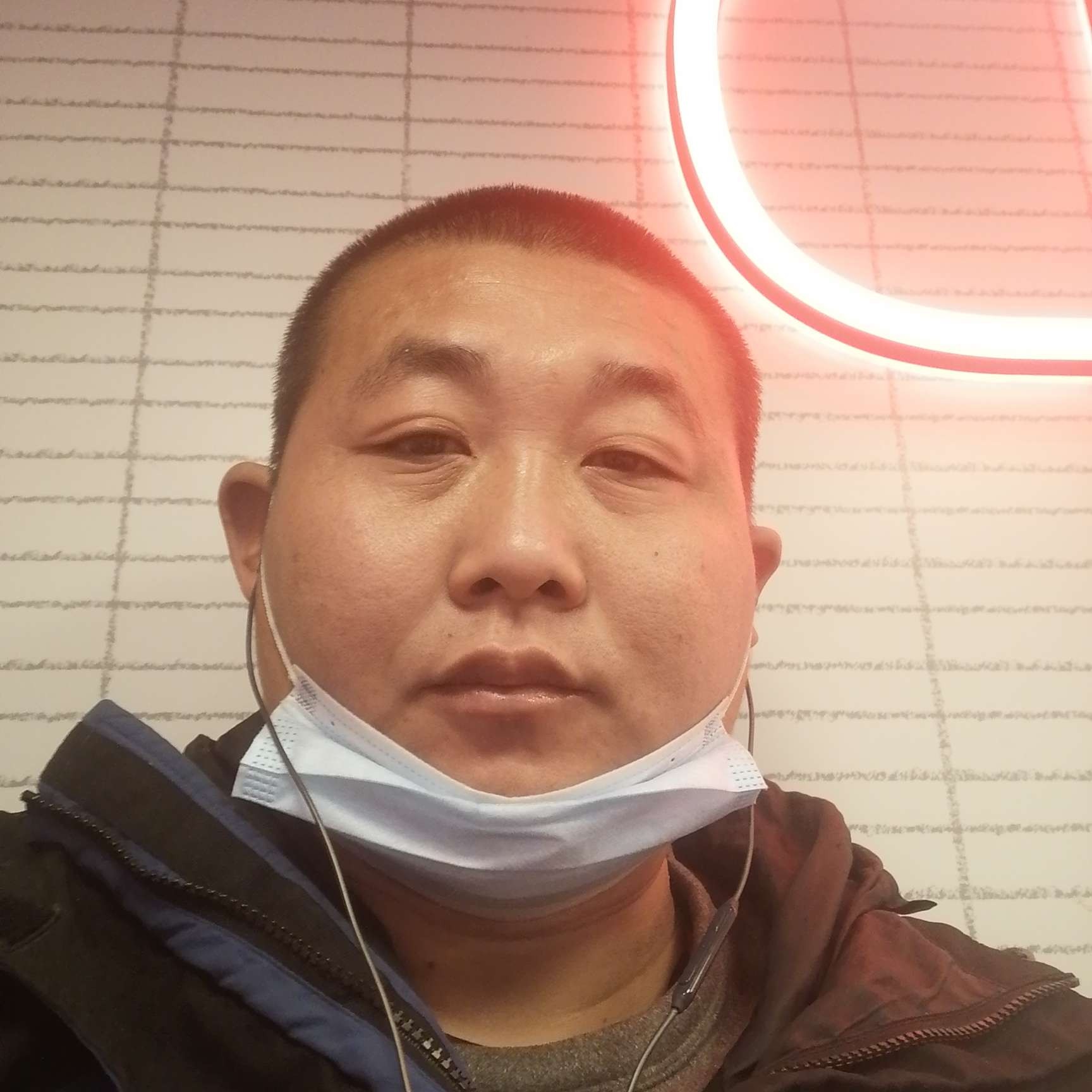 诚心扯羽毛的照片
