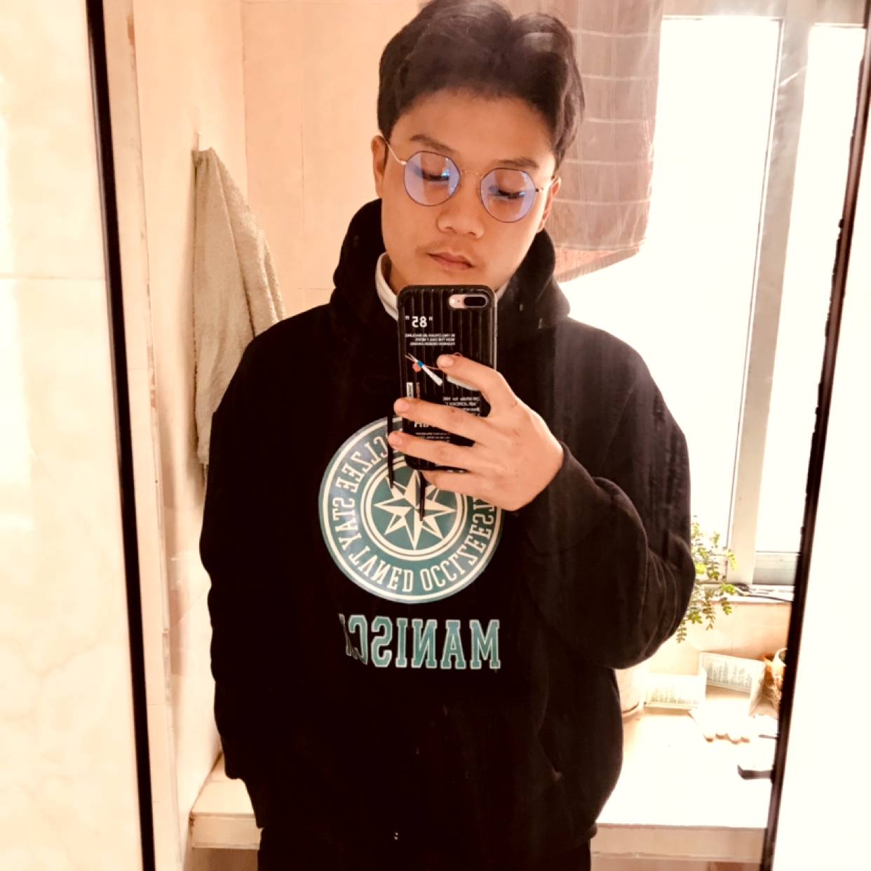 大碗笑大力的照片