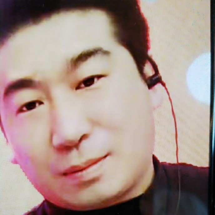 胡萝卜闻踏实的照片