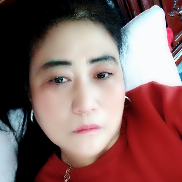 何晨晨的照片