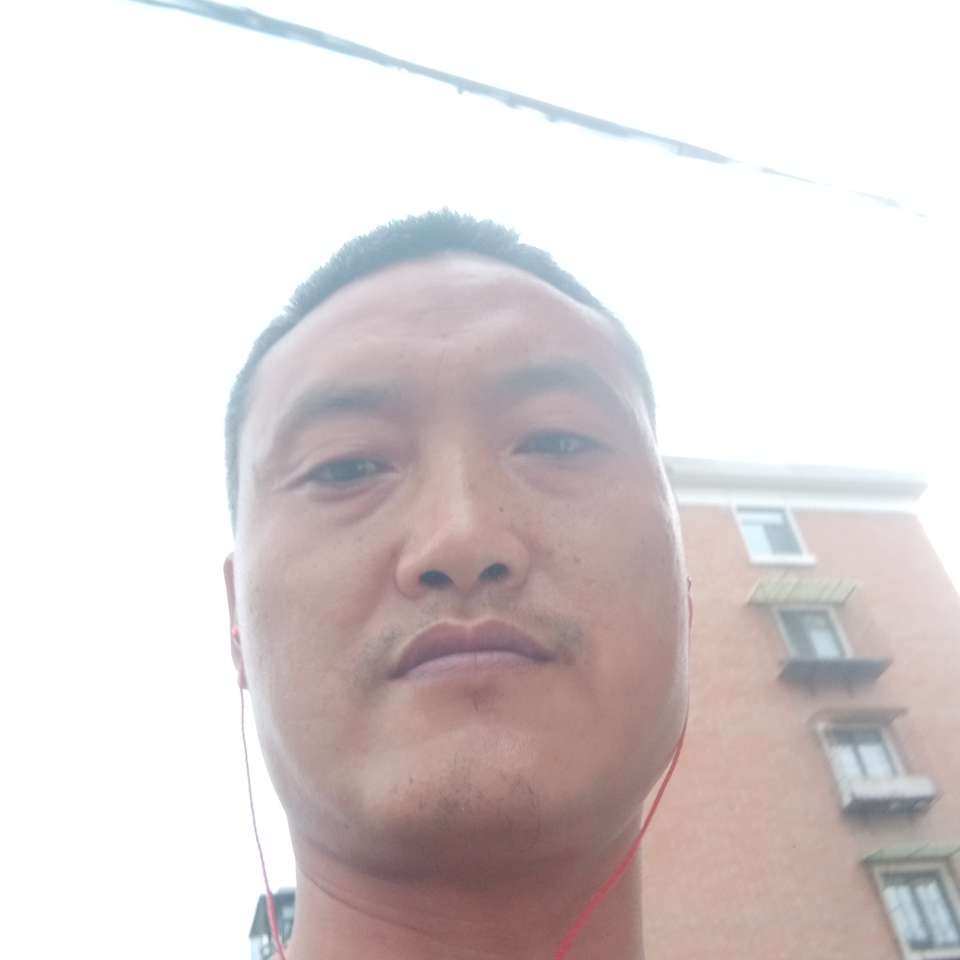 星月蹙眉彪壮的照片