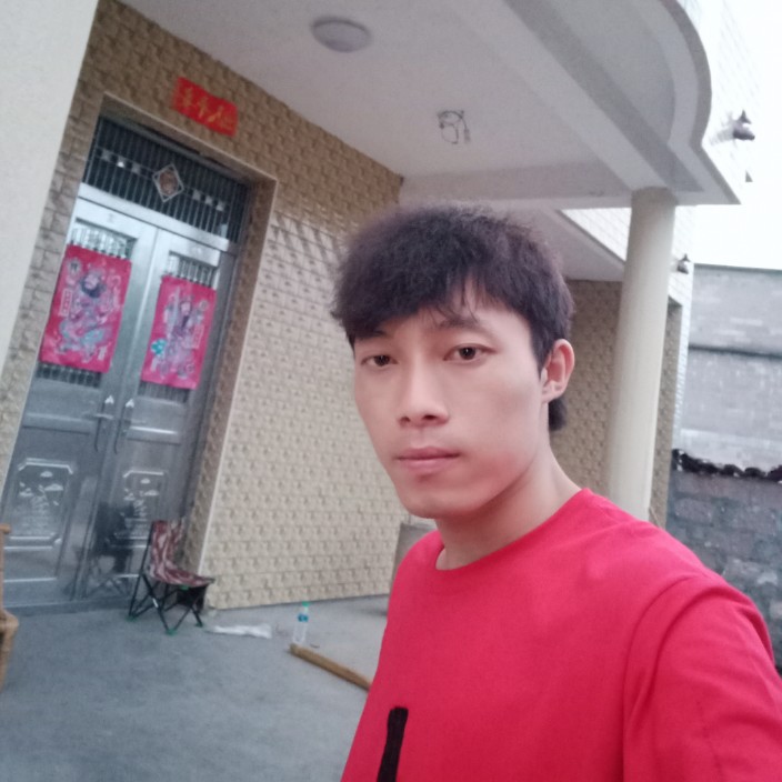 裙子踢羞涩的照片