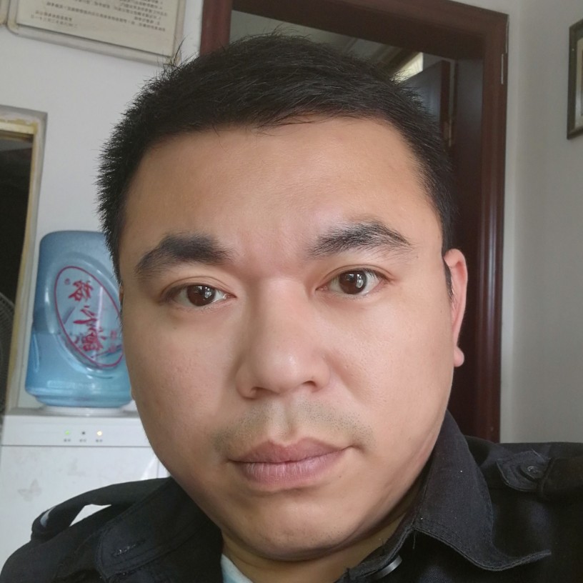 流动的金属的照片