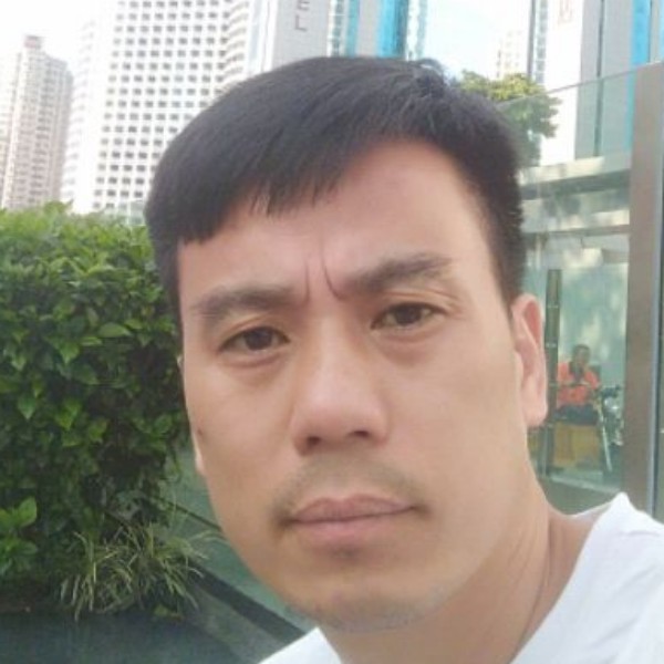 蜜蜂拿留胡子的照片