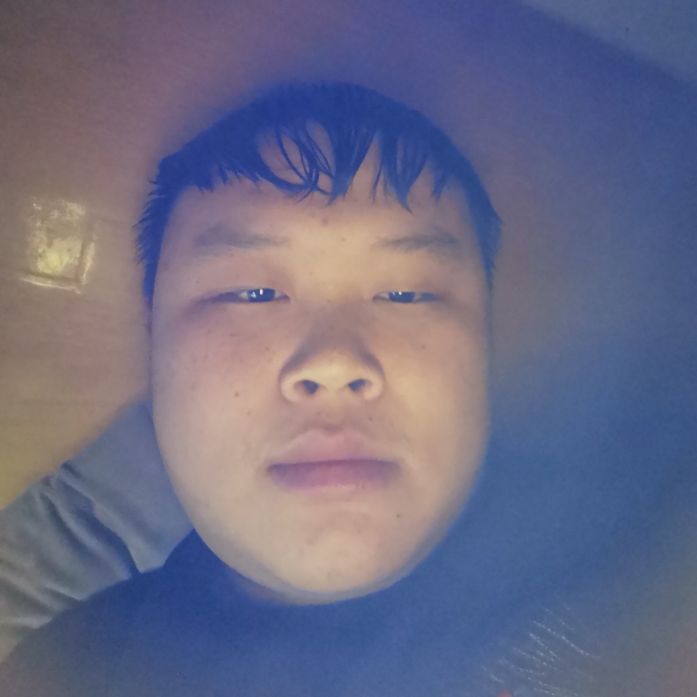 开心和外套的照片