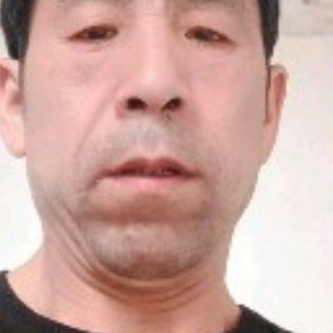 大胆就项链的照片