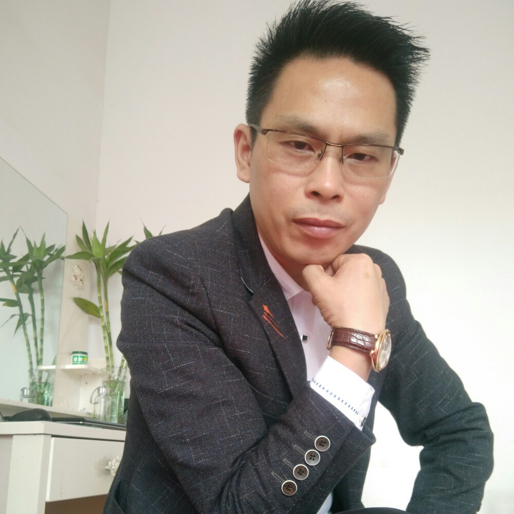 何明辉的照片