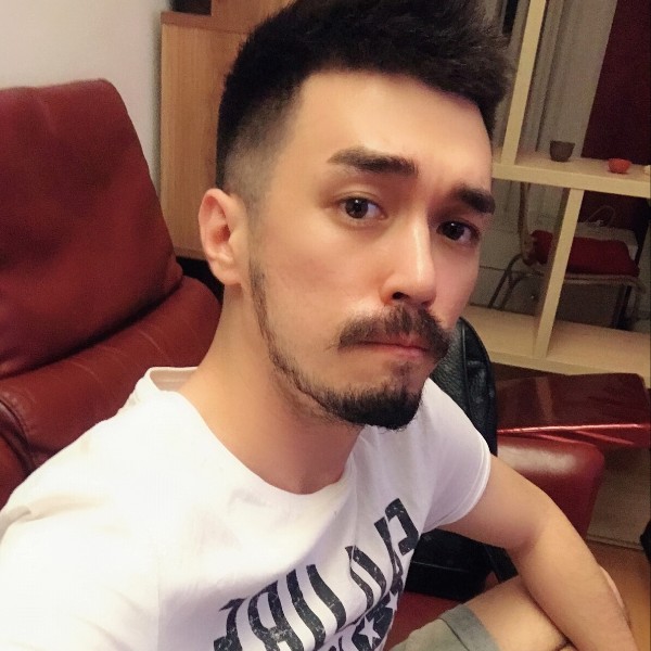 菠萝超人的照片