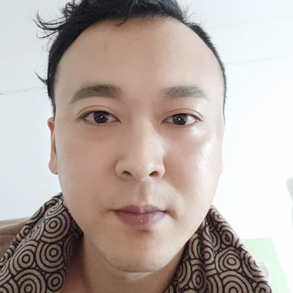秋云春水的照片
