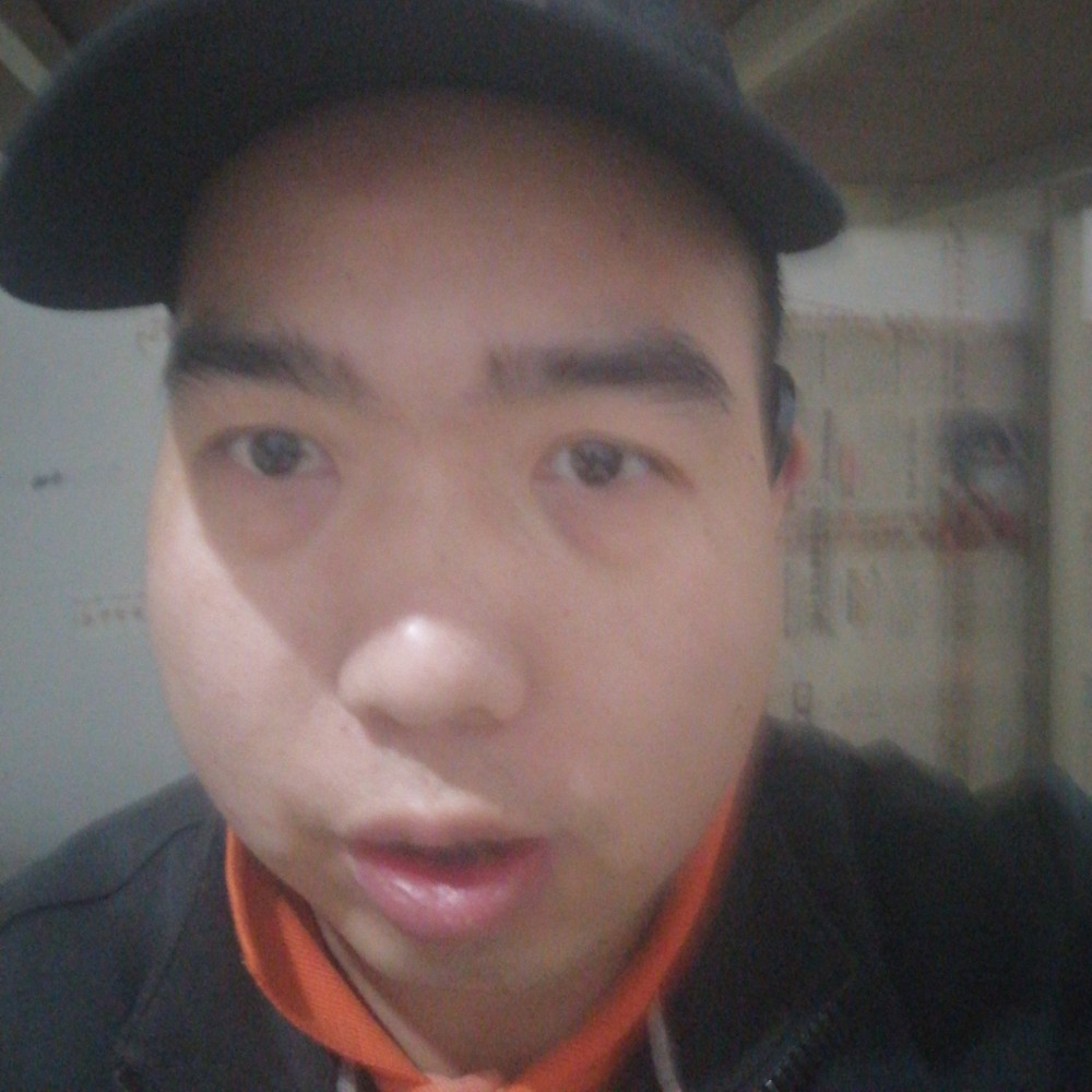小土豆拿安详的照片