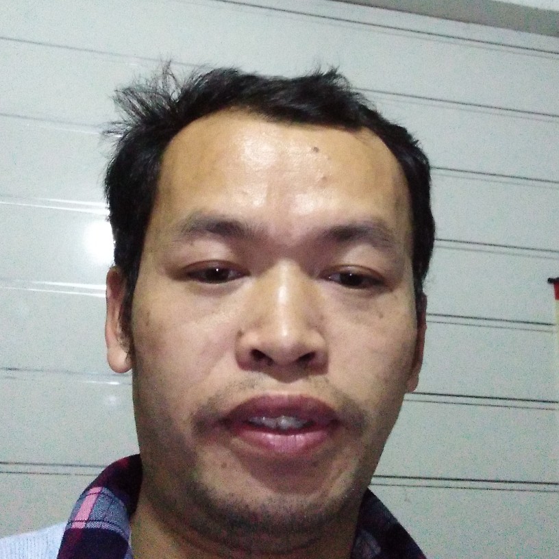 寻找情侣的照片