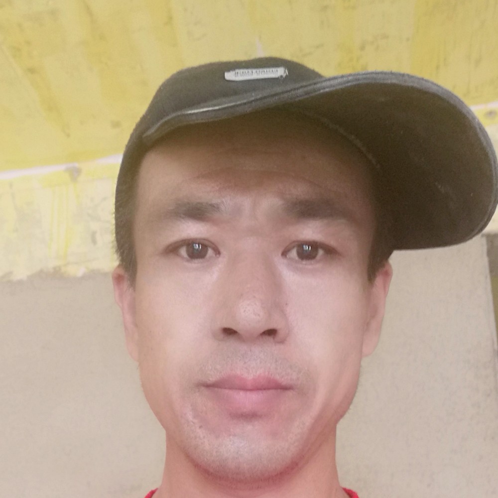年轻音响的照片