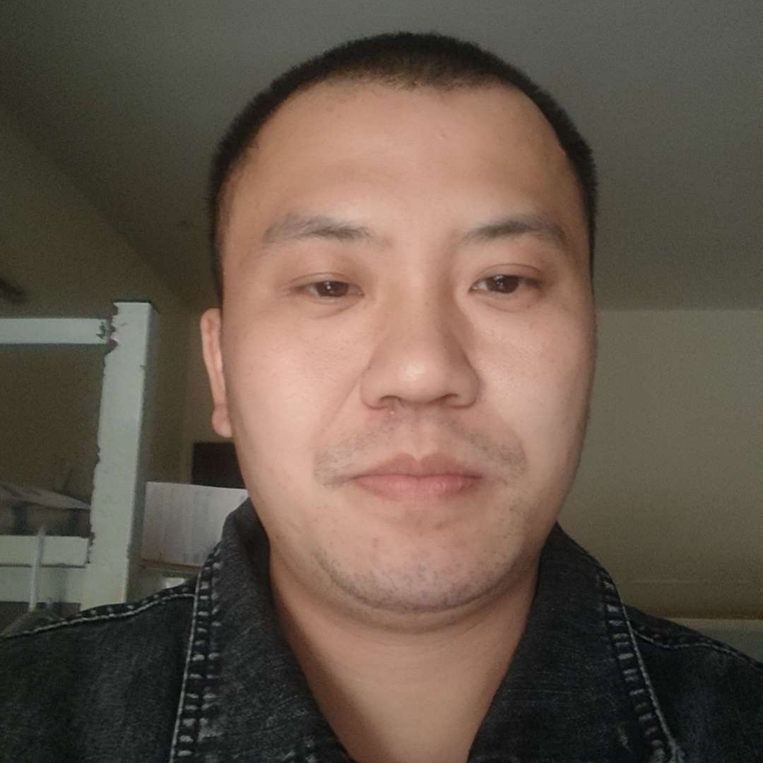 小熊猫挽手冷静的照片