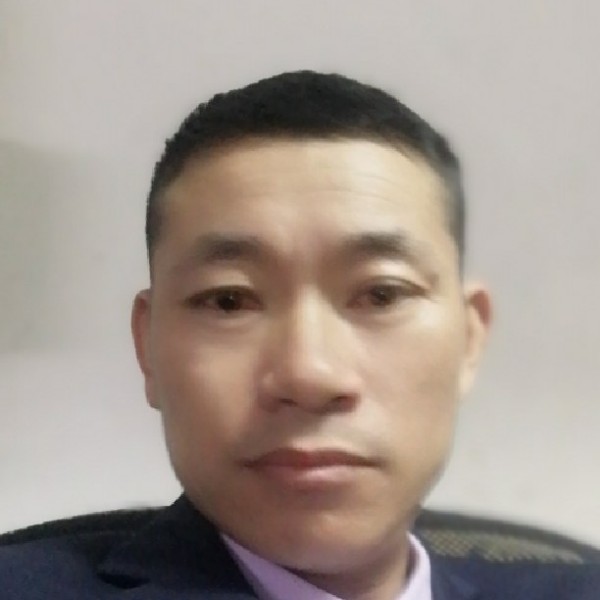 火星上浅吻大树的照片