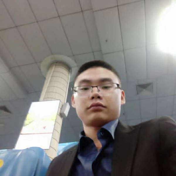 森槿深拥平常的照片
