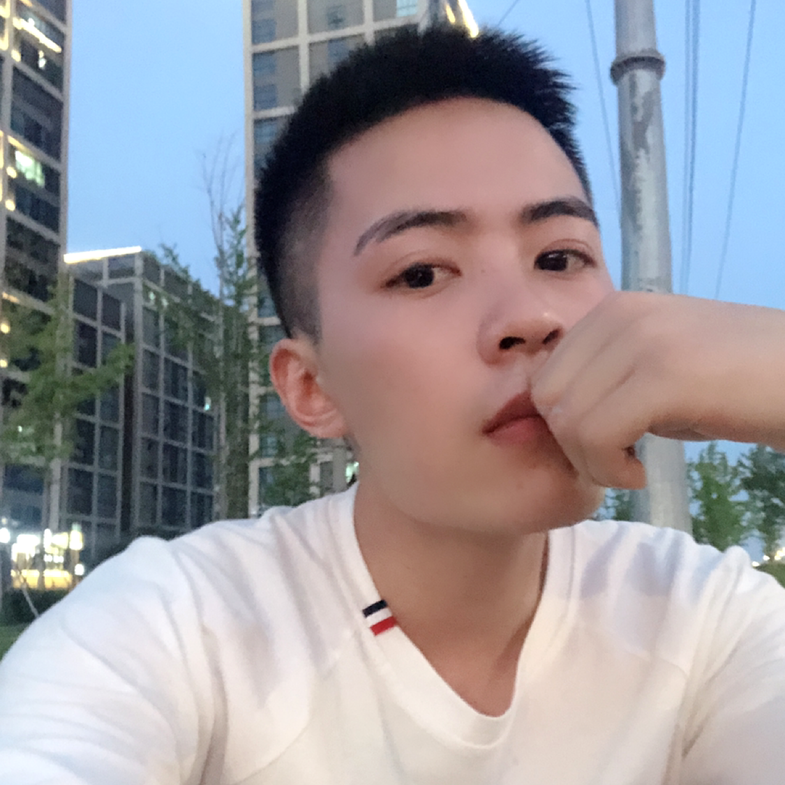 红尘有内向的照片