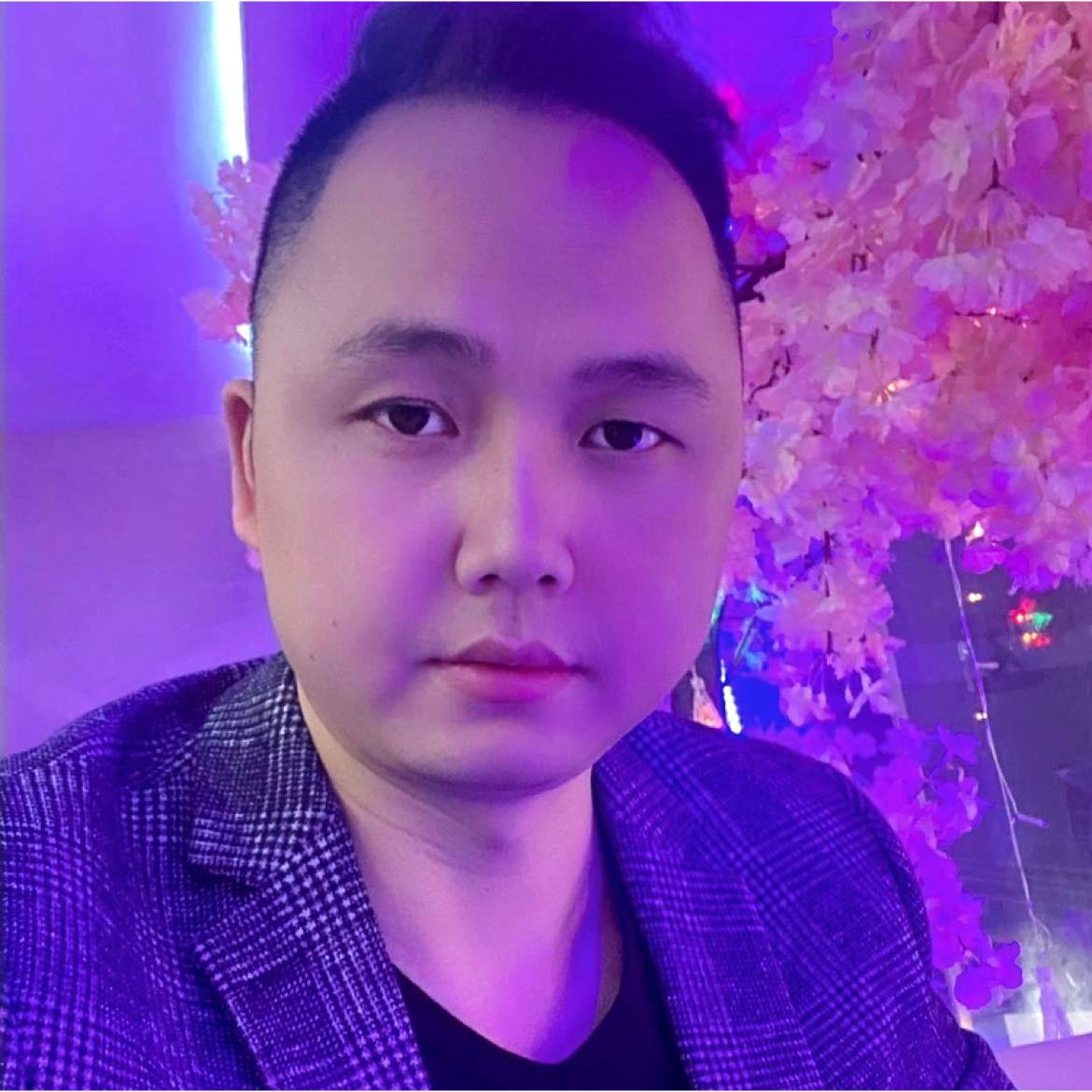 唯一的的保温杯的照片