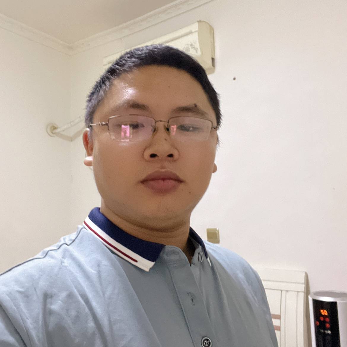 胖子一枚啊的照片