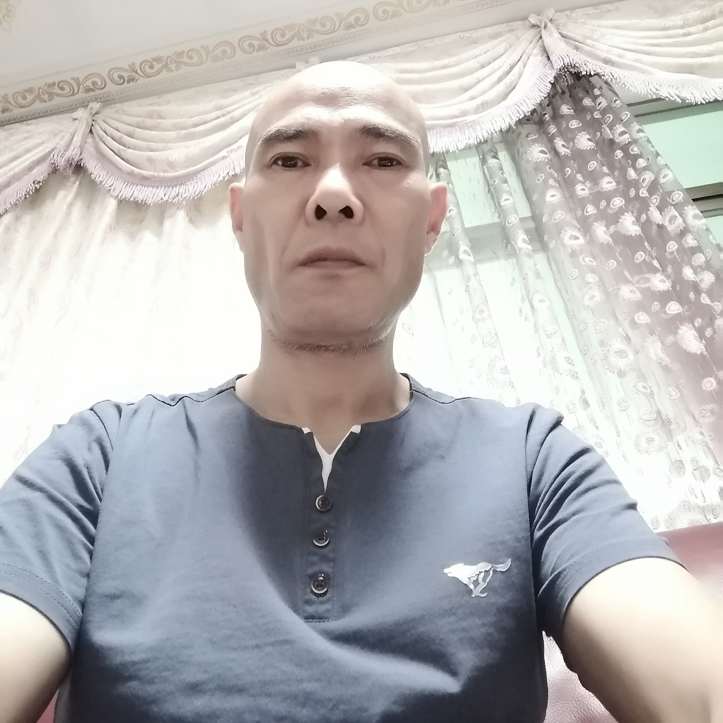 初夏方台灯的照片