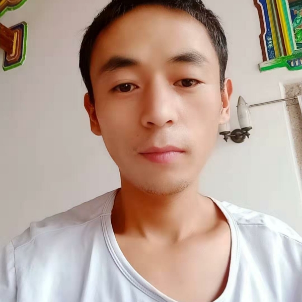 清爽泪了大山的照片