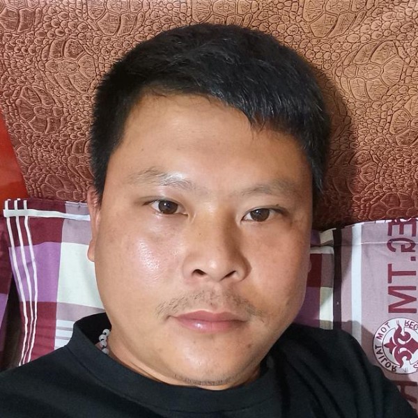烈酒狂风的照片