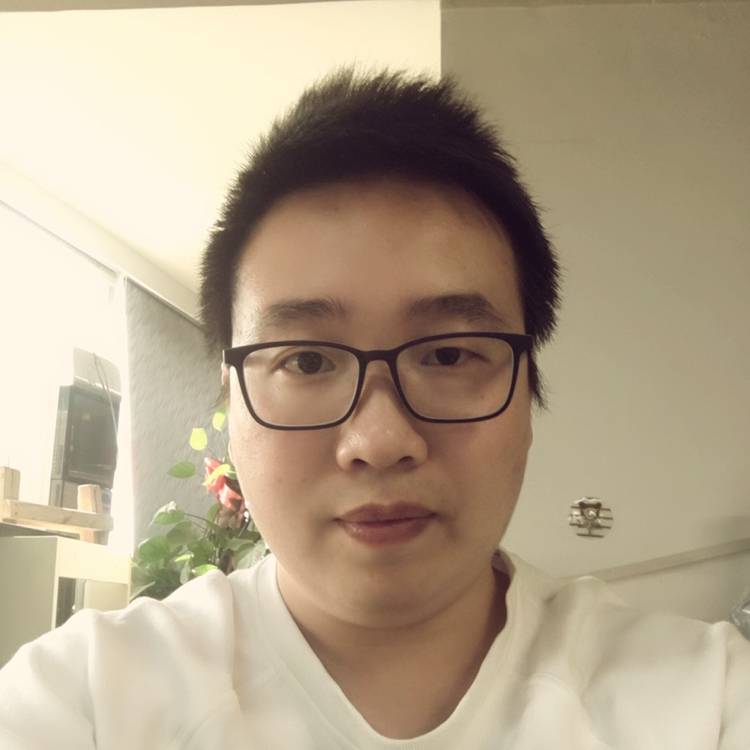 路边摊的咸鱼干的照片