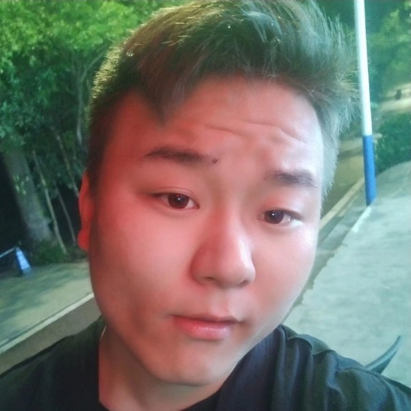 鲜花保卫单身的照片