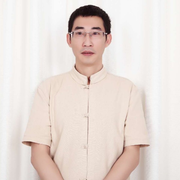 白衣书生孟宇的照片