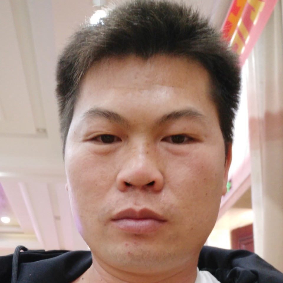某个角落的农村仔的照片